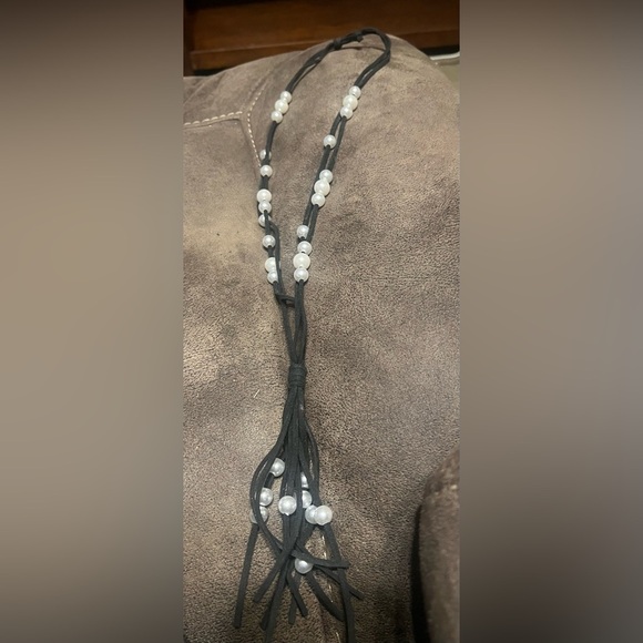 Very cute leather necklace - Picture 2 of 3